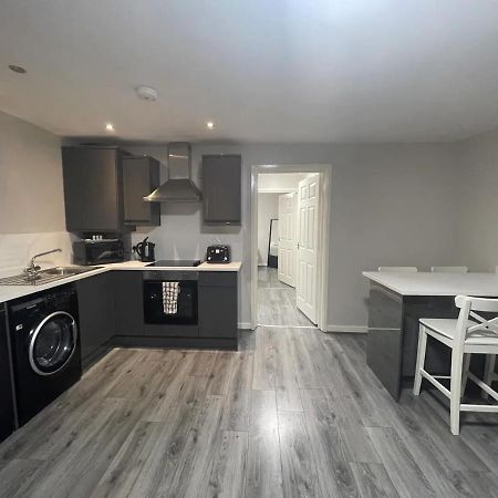 Hosted By Ryan - 2 Bedroom Apartment Liverpool Exterior photo